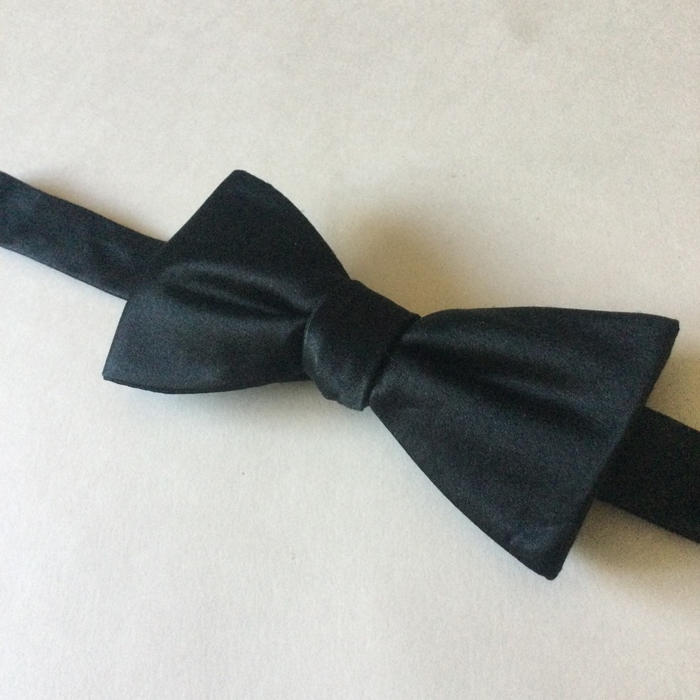 NORDSTROM MENS SILK SATIN PRE-TIED BOW TIE BLACK NWOT - Picture 7 of 13